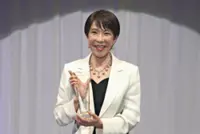 Japan PM Takaichi wins jewellery best dresser award, wears pearl accessories to award ceremony