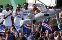 Soccer-Obrigado! Heroes' welcome for Cape Verde squad on return from World Cup
