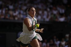Tennis-Osaka topples Sabalenka to blow Wimbledon draw wide open