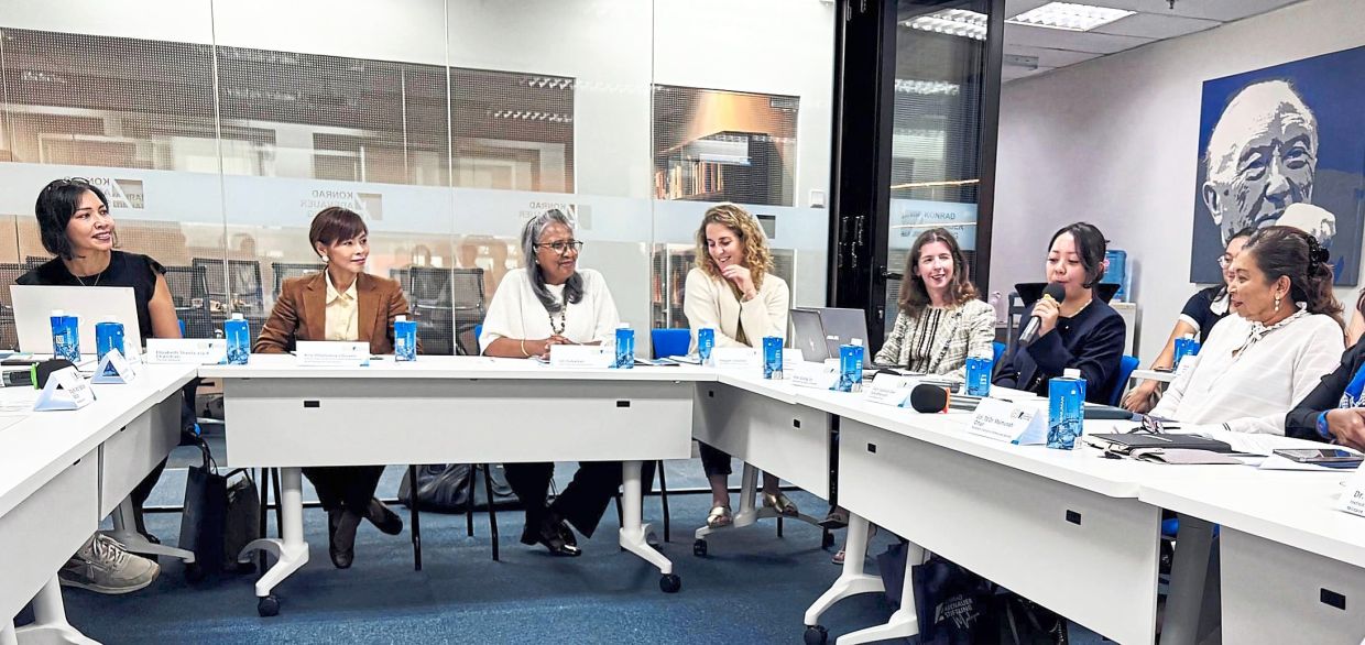 Participants at the roundtable meeting called for stronger policies to empower women and broaden perspectives in addressing evolving security challenges.