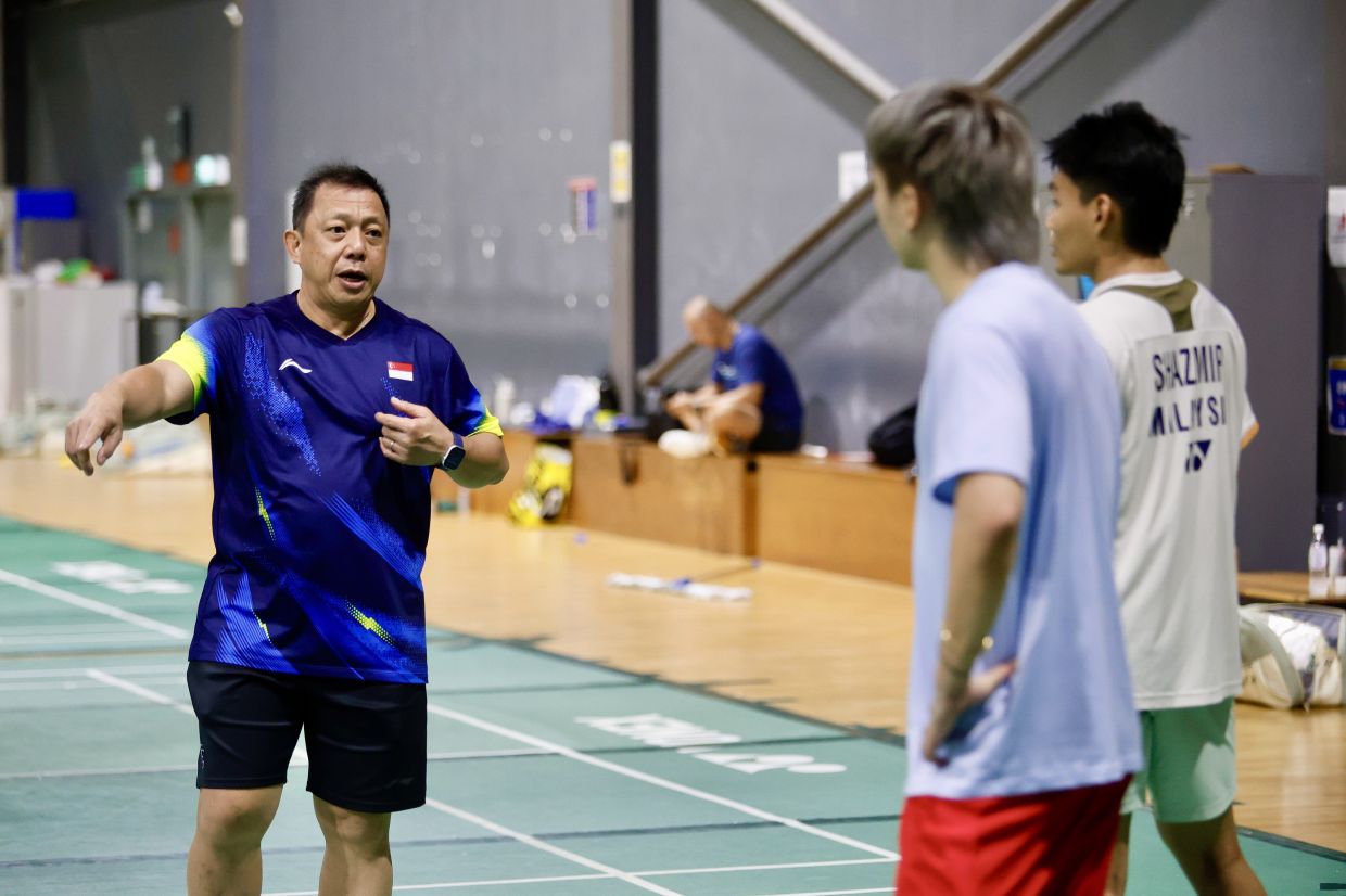 Singapore coach Paulus Firman during a training session at Academy Badminton Malaysia, Bukit Kiara. — FAIHAN GHANI/The Star.
