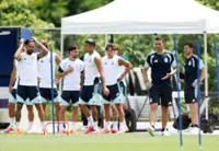 Soccer-No clear favourites for World Cup, says Argentina's Scaloni ahead of Egypt clash