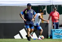 Soccer-Flexibility key for Colombia's Lorenzo as Swiss challenge awaits