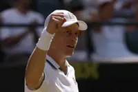 Tennis-Sinner extinguishes Struff's Wimbledon dream to reach semi-finals