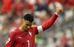 Soccer-Ronaldo says his last World Cup is over but Portugal decision can wait