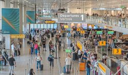 Airports, airlines warn new EU border checks disrupt summer travel
