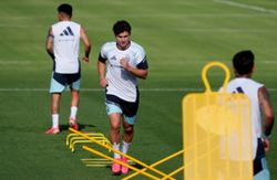 Soccer-Alvarez starts as Argentina make three changes for Egypt clash