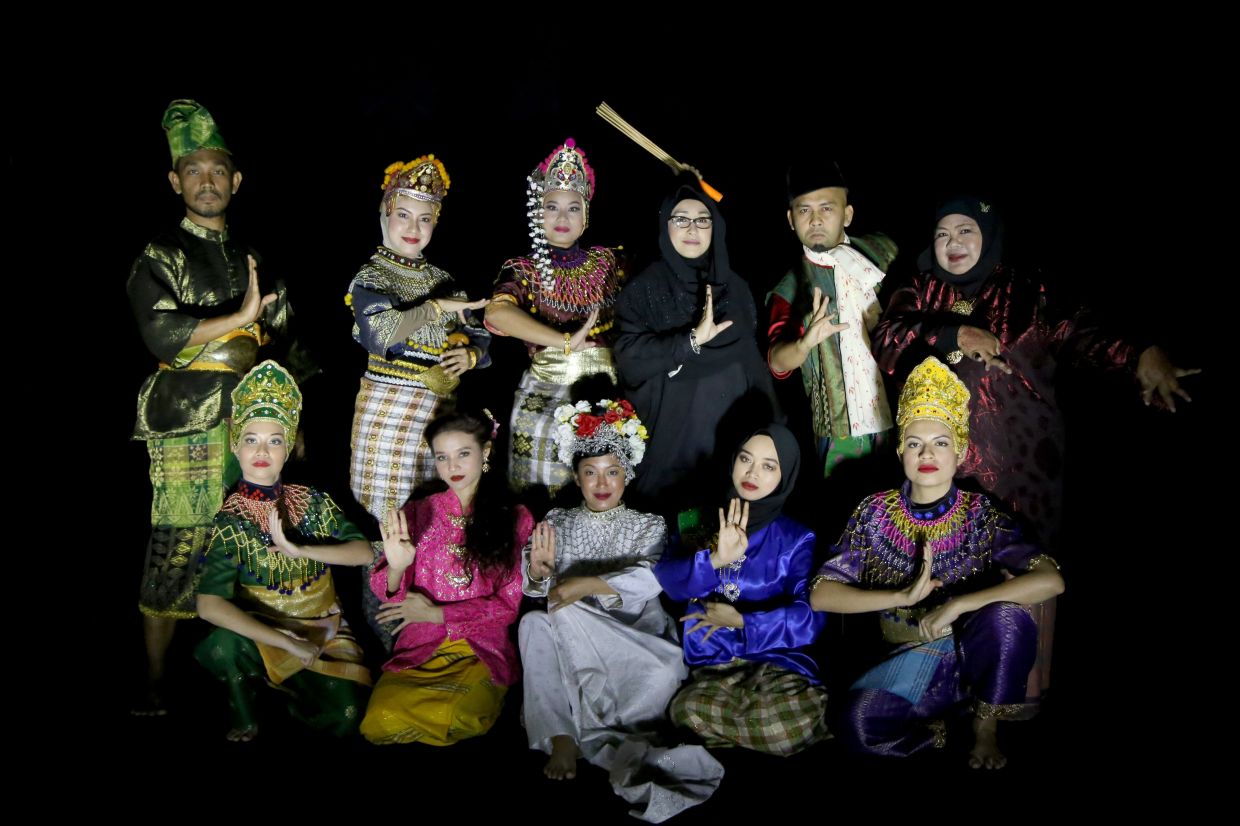 Norzizi (in black, back row) with the cast of 'Mak Yong Titis Sakti' at KLPac in January 2018. Photo: KLPac