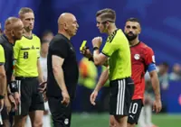 Soccer-Egypt coach blasts refereeing and turns his back on World Cup