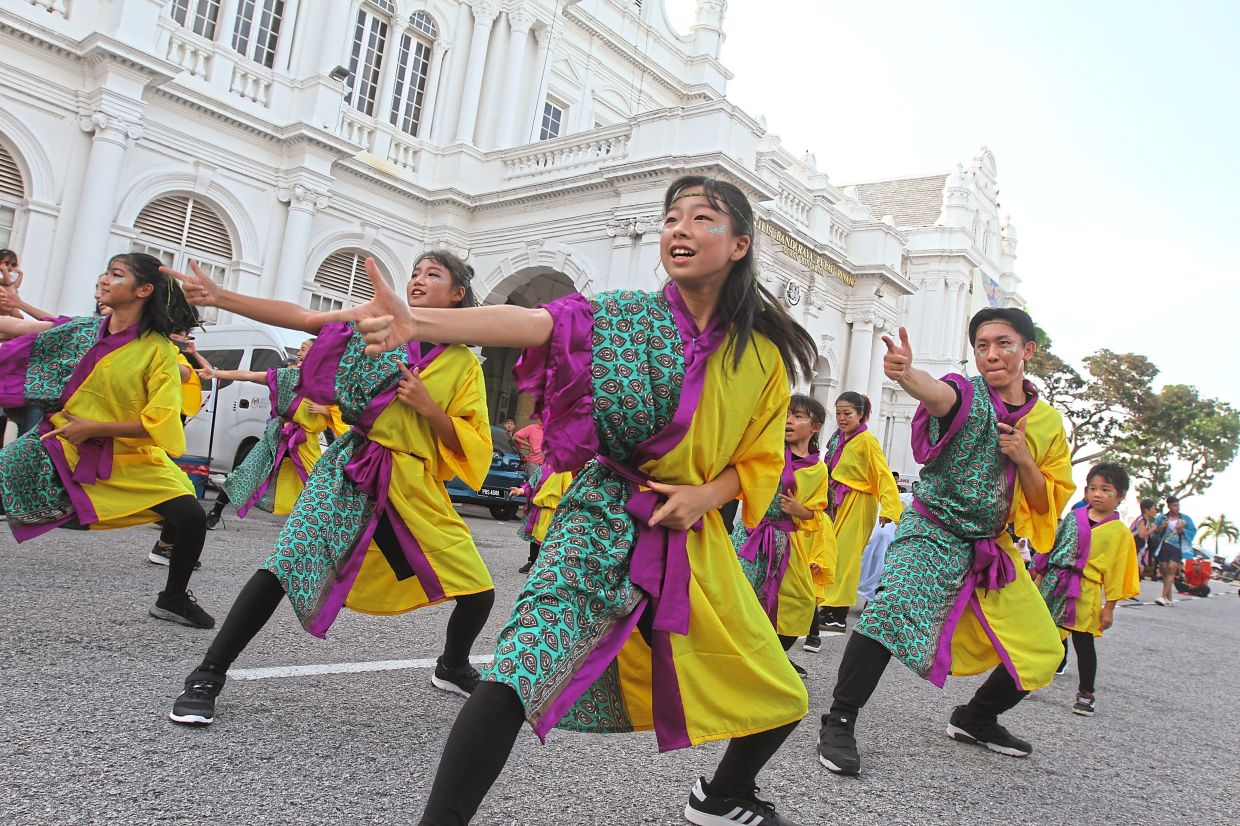 One of the participating teams in action.
