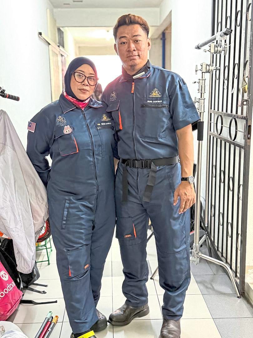 For the past five years, Intan (left) and Muhammad Nawwar have helped restore the homes of hoarders. Photo: Intan Iskandar Perwira