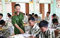 Vietnam approves faster court procedures for juvenile drug rehabilitation