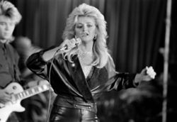 Bonnie Tyler, singer of 'Total Eclipse Of The Heart', dies at 75