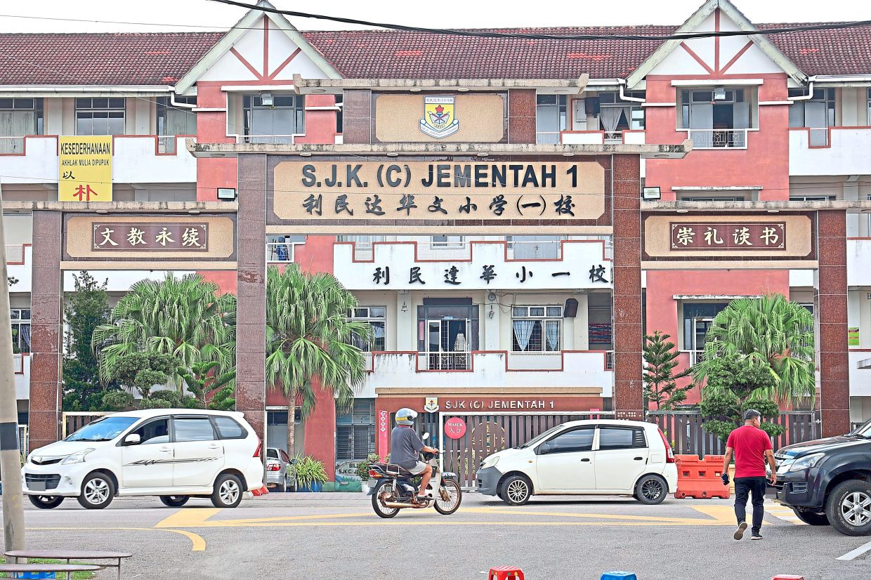 SJK (C) Jementah has long been regarded as one of Jementah’s key community institutions. The school is also a polling centre.