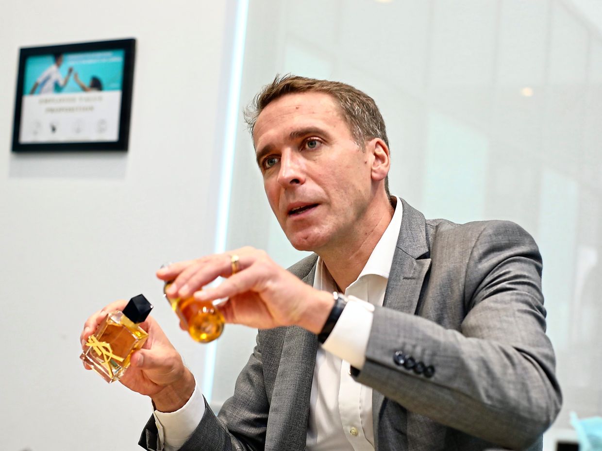 In Malaysia, seven brands under L’Oréal are now participating in Join the Refill Movement.