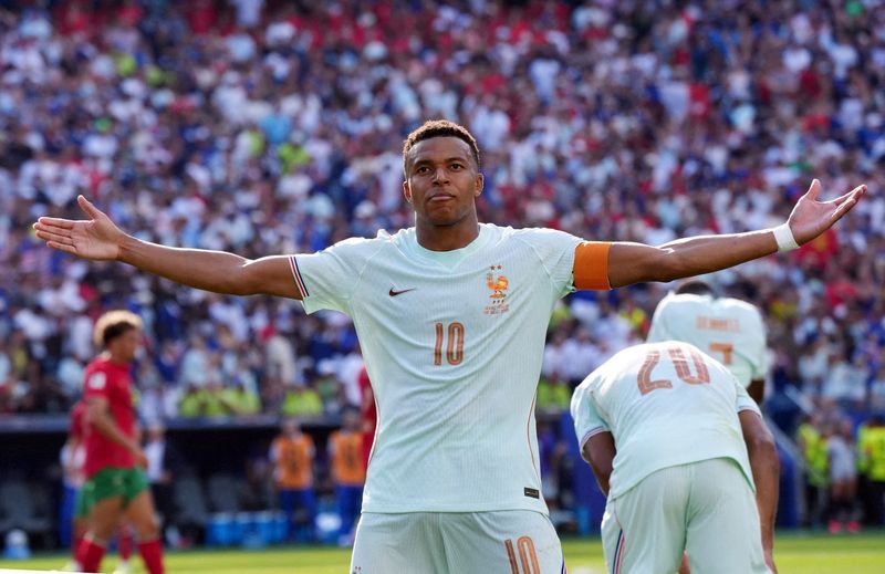 Soccer-Mbappe strikes again after missing penalty as France outclass Morocco to reach semi-finals