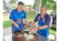 Winning voters’ hearts through meals and merchandise