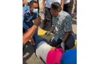 Perikatan candidate pauses campaign to rescue injured motorcyclist in Mersing