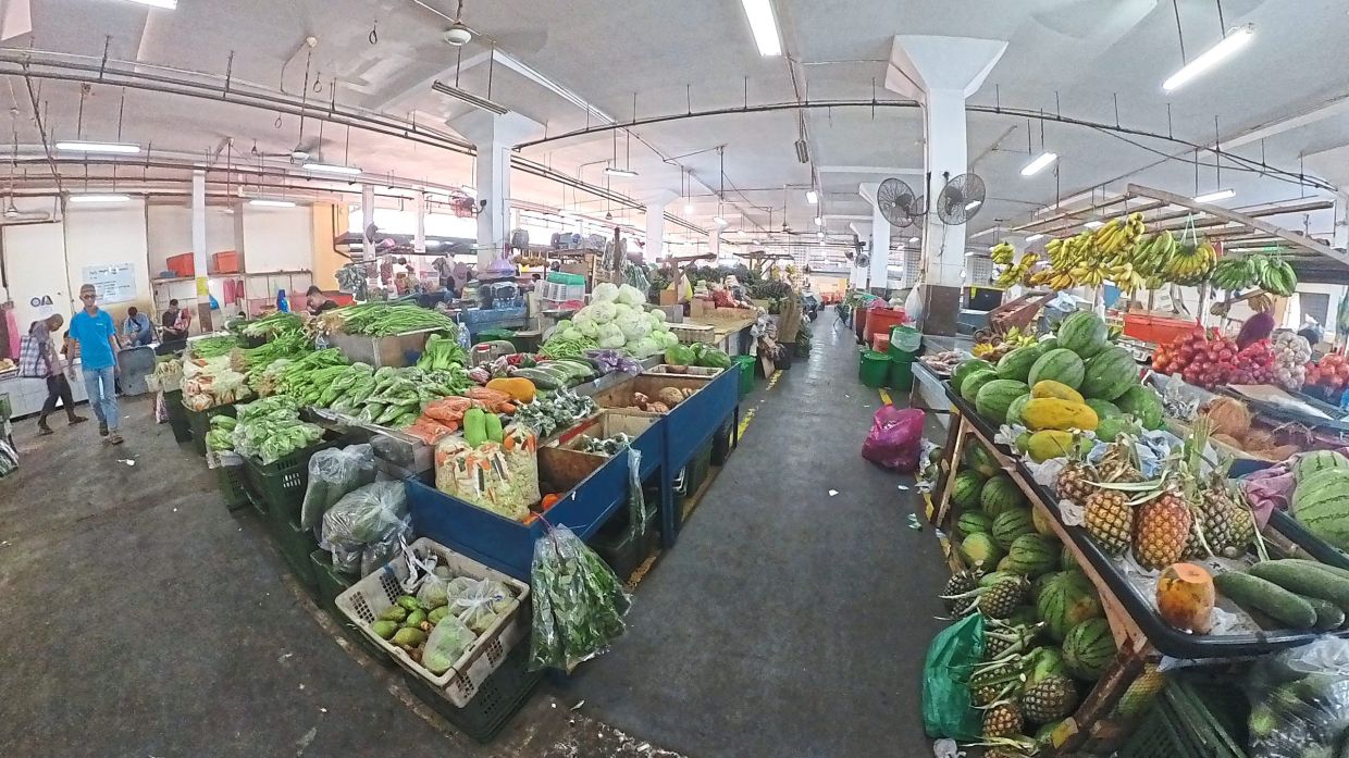 Sandakan Central Market offers a variety of fresh produce.