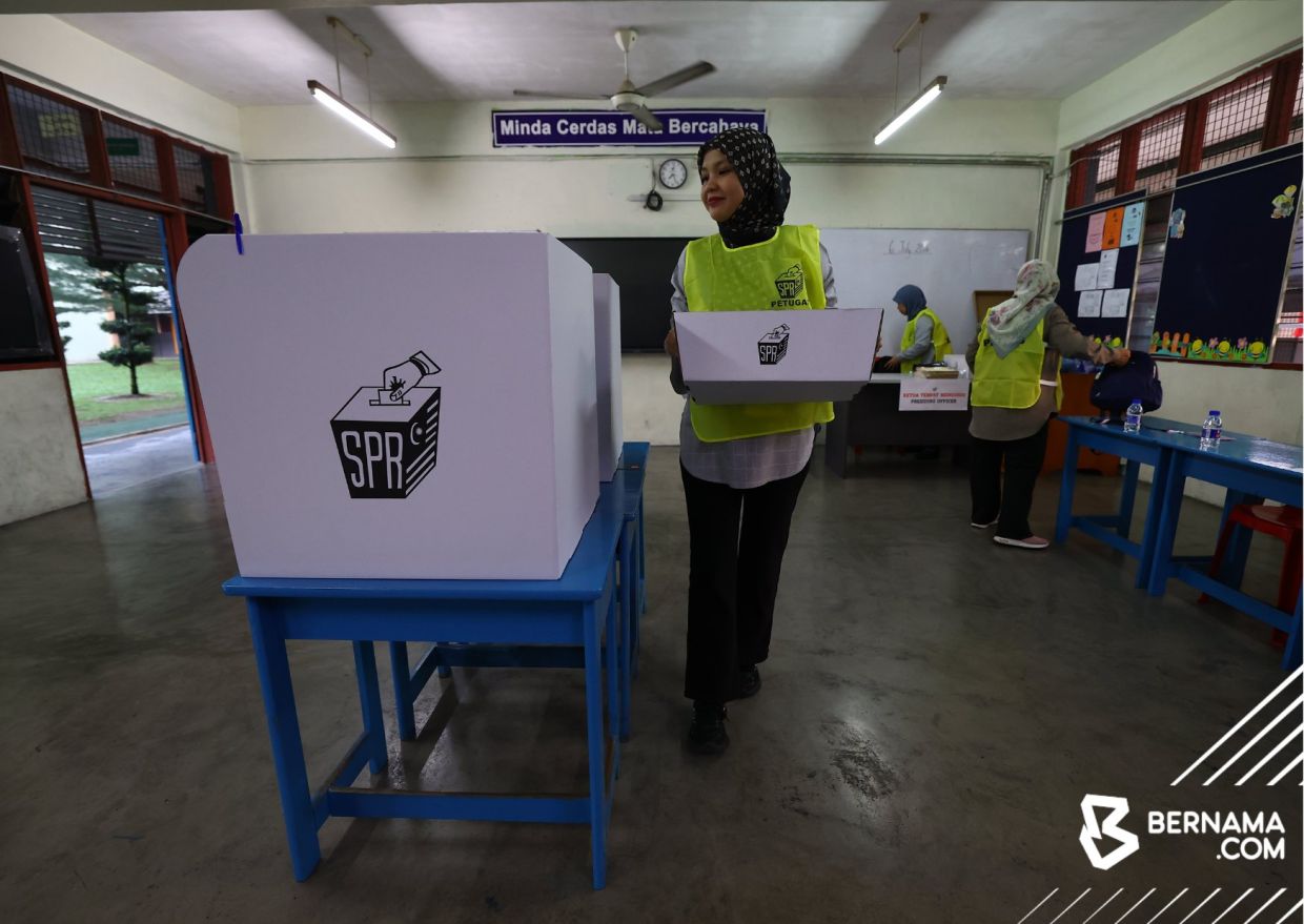 Balai Raya Pulau Besar first polling centre to close in Johor polls