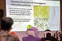 Turning tour guides into seagrass guardians 