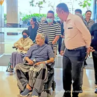 Dr Mahathir celebrates 101st birthday with website relaunch