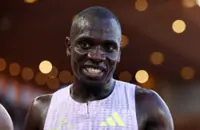 Athletics-Kenya's Wanyonyi breaks 1,000m world record