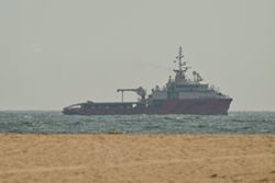 Talks continue as the US seeks Iranian pledge to free up the Strait of Hormuz, but the ceasefire is over
