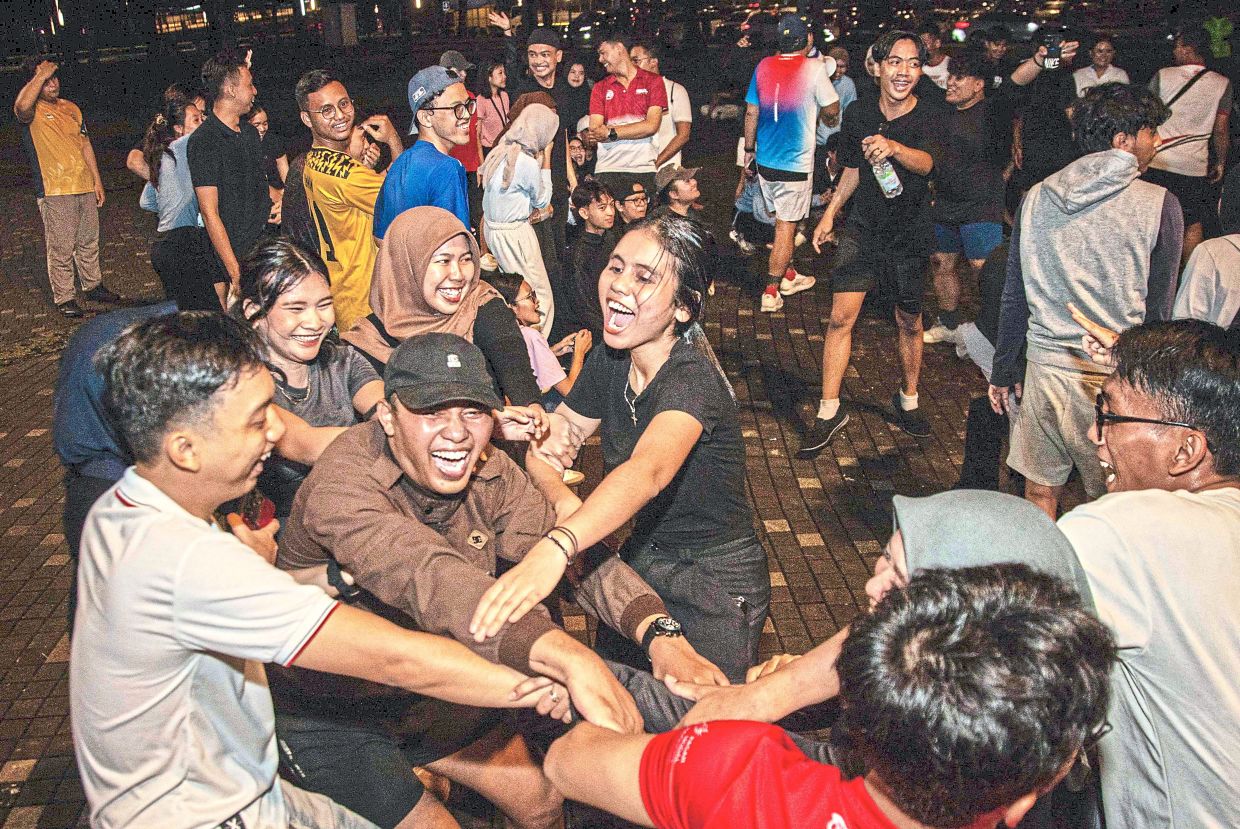 Similar play groups have also sprung up elsewhere in Indonesia as larger numbers of burnt-out workers seek novel solutions for handling stress and maintaining mental health.