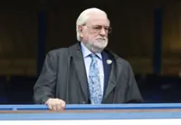 Soccer-Former Chelsea chairman Ken Bates dies at 94