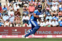 Cricket-India get stuck in traffic jam on way to fifth T20 against England, start delayed