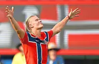 QuickCheck: Is there a drink ad featuring a Norwegian striker that uses a banned disco track?