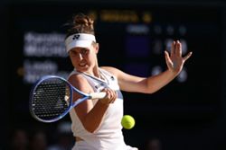 Factbox-Tennis-Wimbledon women's singles champion Linda Noskova