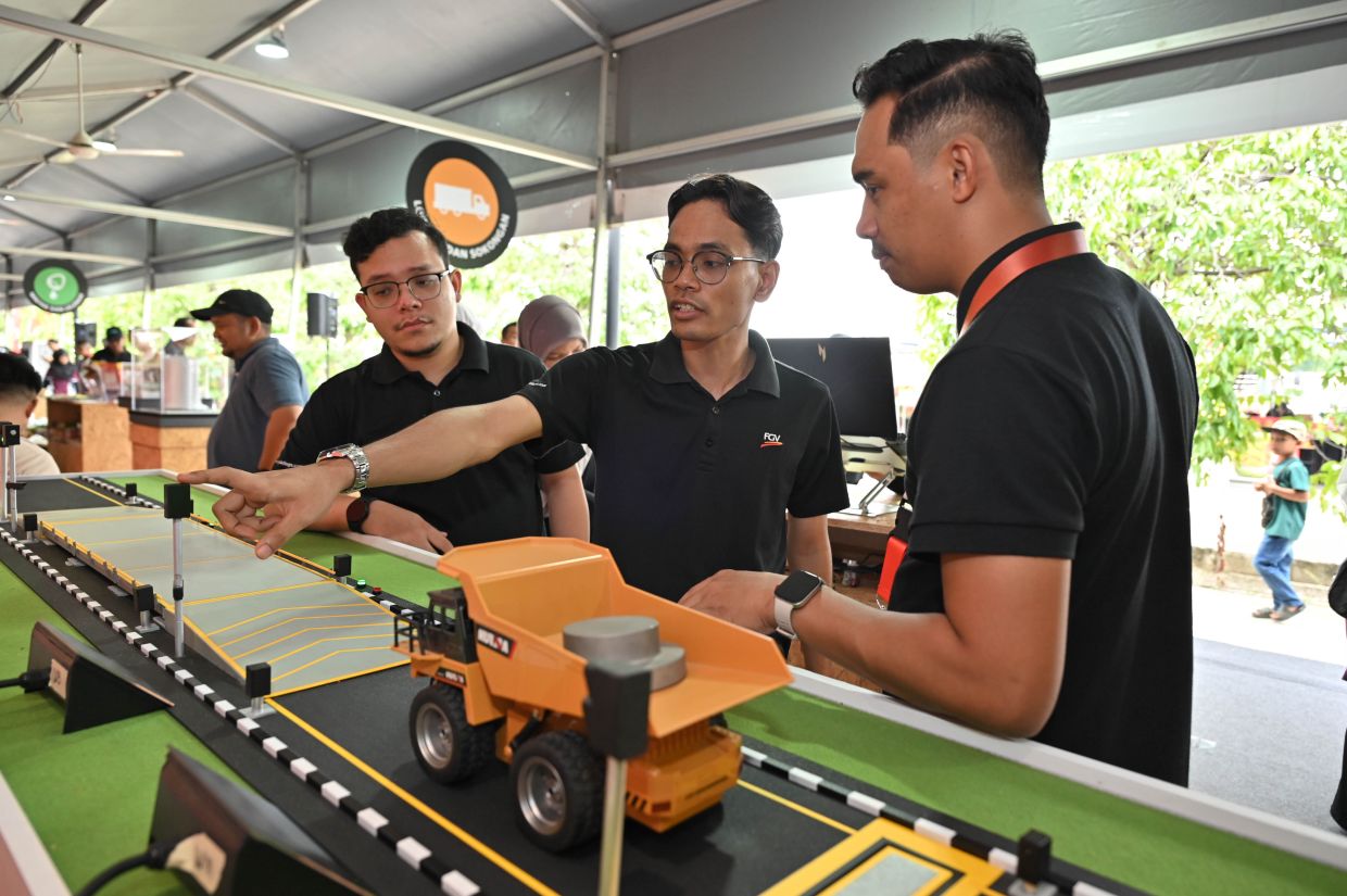 Festival FGV visitors had the chance to explore the group’sdiverse business segments, encompassing plantation, oils and fats, sugar, logistics and support services, and consumer products.