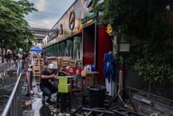 Bangkok orders checks, opens support centre after 27 die in pub blaze