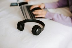 Are Bluetooth headphones bad for you? Yes, if you constantly crank them up, doctors say
