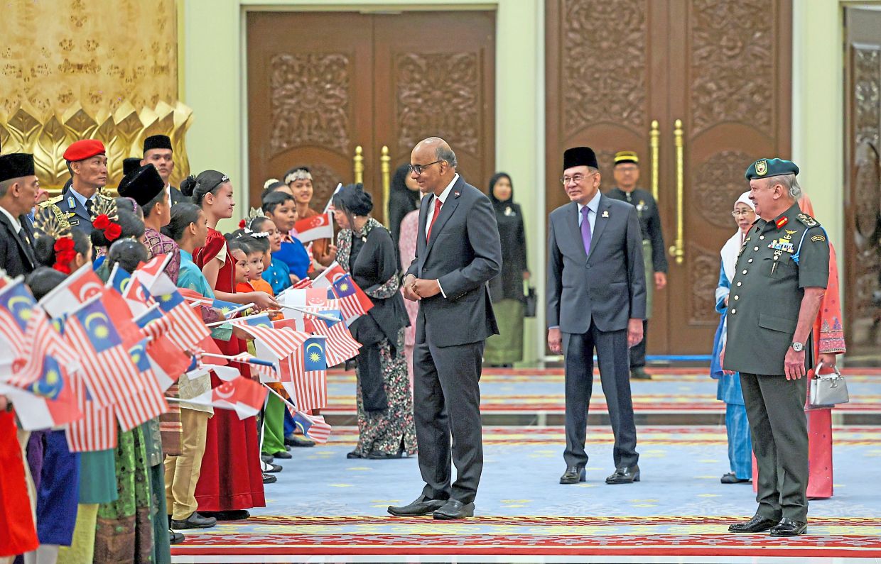 Royal welcome for Tharman