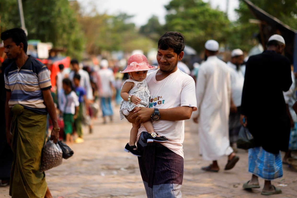 Over 219,000 refugees, asylum seekers registered in Malaysia, says Zahid