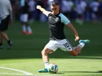 Soccer-Winger Trossard to join Besiktas from Arsenal