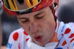 Cycling-Vingegaard and Pogacar to rekindle rivalry at Le Lioran