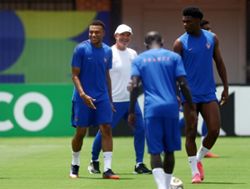 Soccer-France’s secret weapon: the conversations nobody else hears