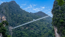Laos to open Vangvieng glass bridge to tourists in October
