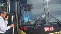 Gutsy Chinese tourists hailed for saving 20 after bus driver loses consciousness on Seoul highway