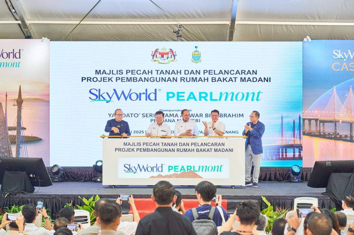 The groundbreaking ceremony for SkyWorld Pearlmont was officiated by Malaysia’s Prime Minister Datuk Seri Anwar Ibrahim, officially commencing the development of the nation’s largest affordable housing project under the Rumah Bakat Madani initiative