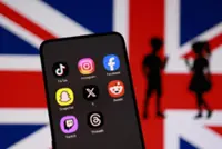 UK plans default midnight social media curfew for teens aged 16-17
