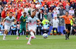Soccer-Man United sign Tielemans on five-year deal