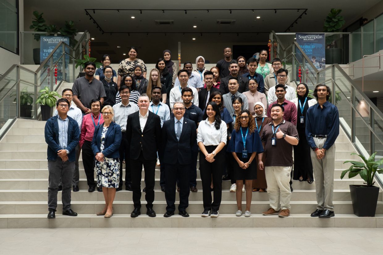 Prof Mesbahi (front row, centre) with Prof Andrew Atherton (on his left), Wendy Appleby (beside Prof Andrew), alongside academics, professional services staff and students of UoSM, reflecting the university’s close-knit community and its commitment to an inclusive, supportive, and globally connected learning environment.