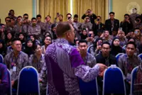 Anwar reminds civil servants to embrace change, uphold integrity
