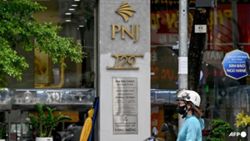 Gems hidden in shoes as Vietnam details India smuggling link