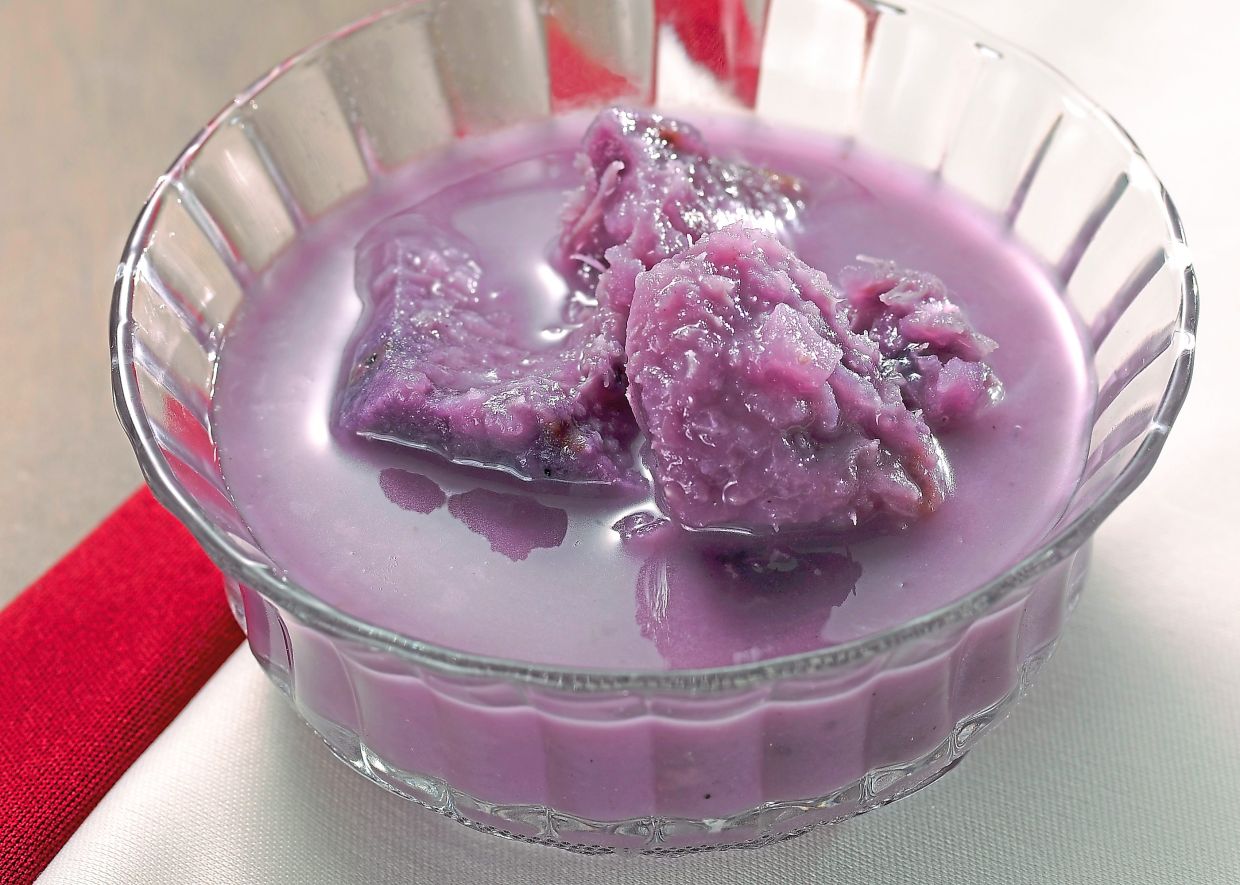 Rasa vilu kilangu is a Sri Lankan dessert. A meal at Yarl will bring you right back to Jaffna.